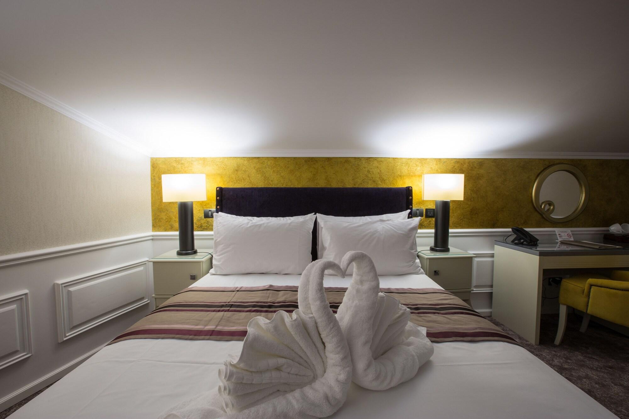 Peninsula Boutique Hotel Constanta Ngoại thất bức ảnh